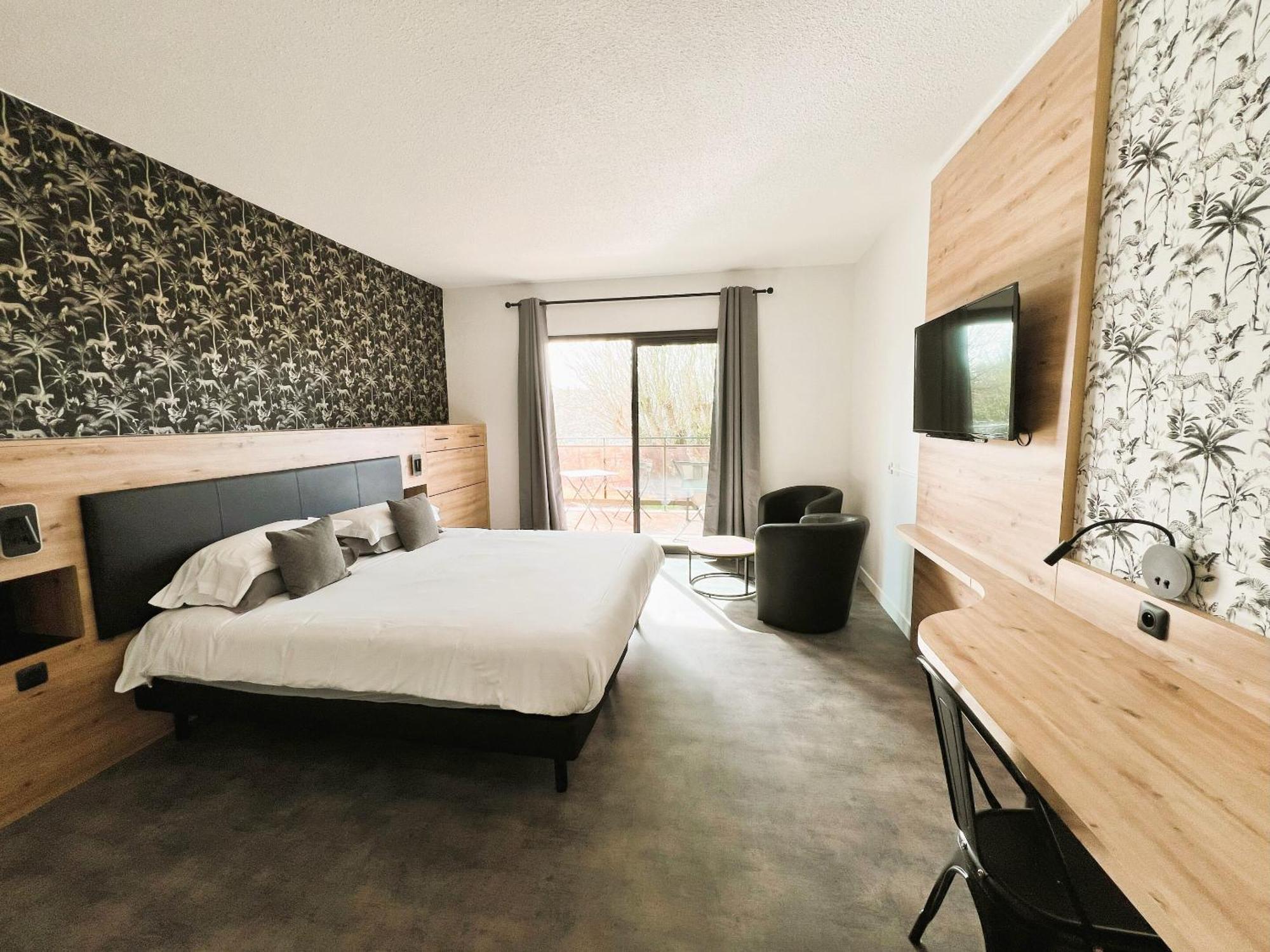 Hotel Les Nevons L'Isle-sur-la-Sorgue Room photo